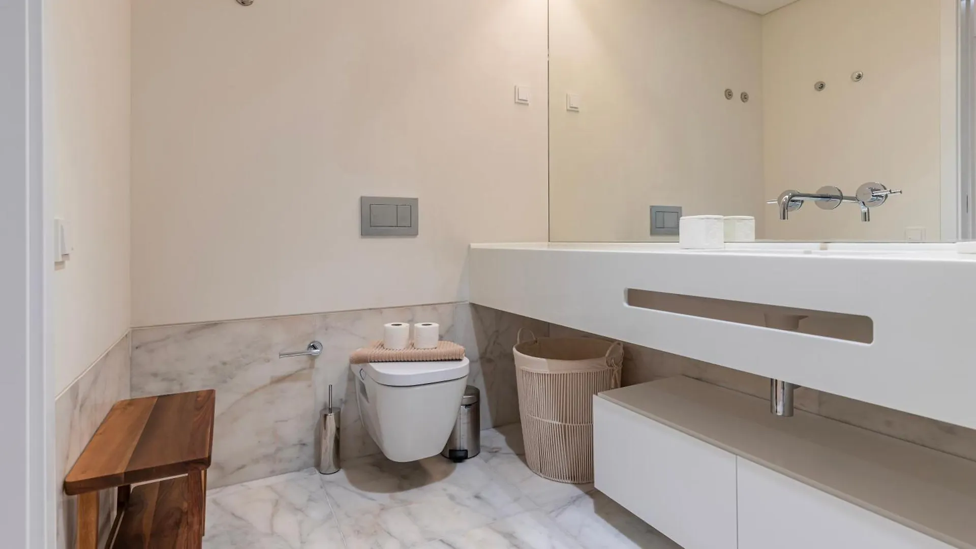 Deluxe 1 Bdr Apartment W/ Pool View By Lovelystay Lisboa
