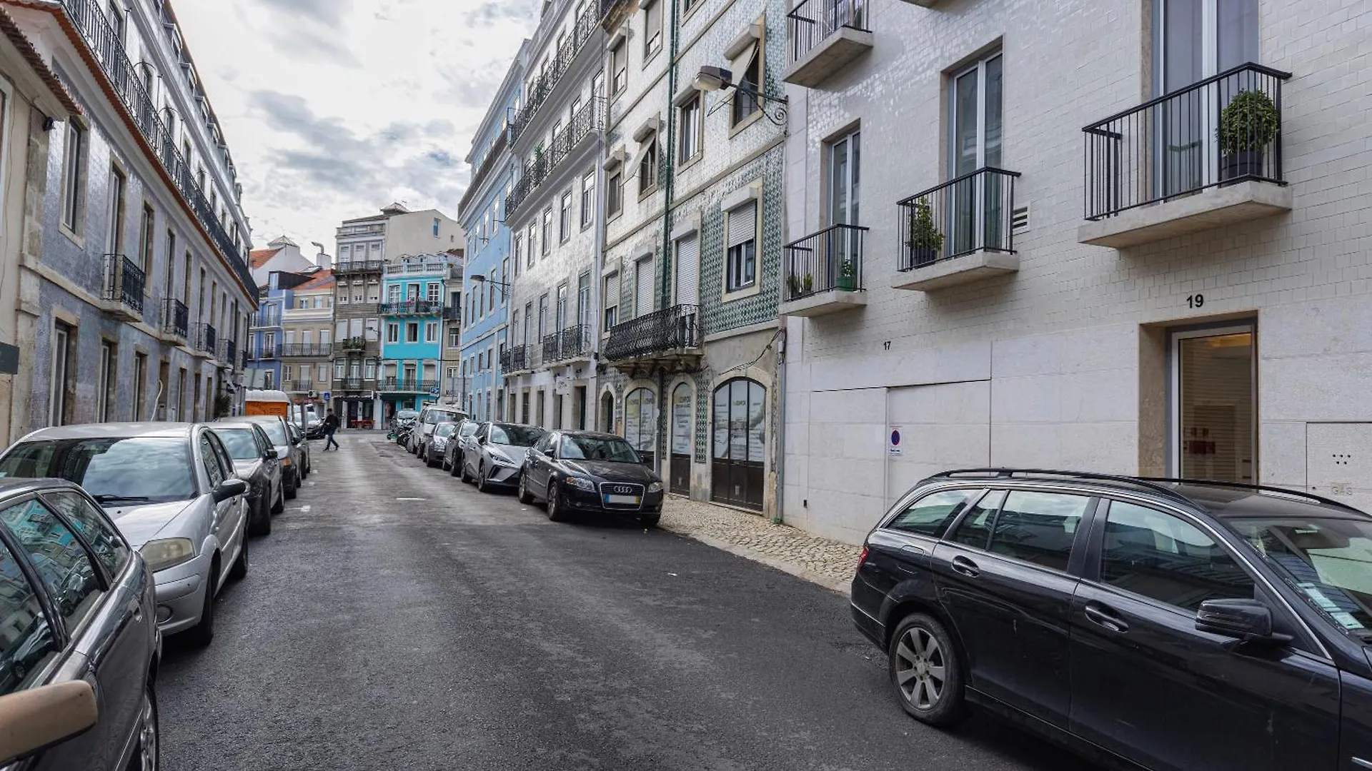 Deluxe 1 Bdr Apartment W/ Pool View By Lovelystay Lisboa Portugal